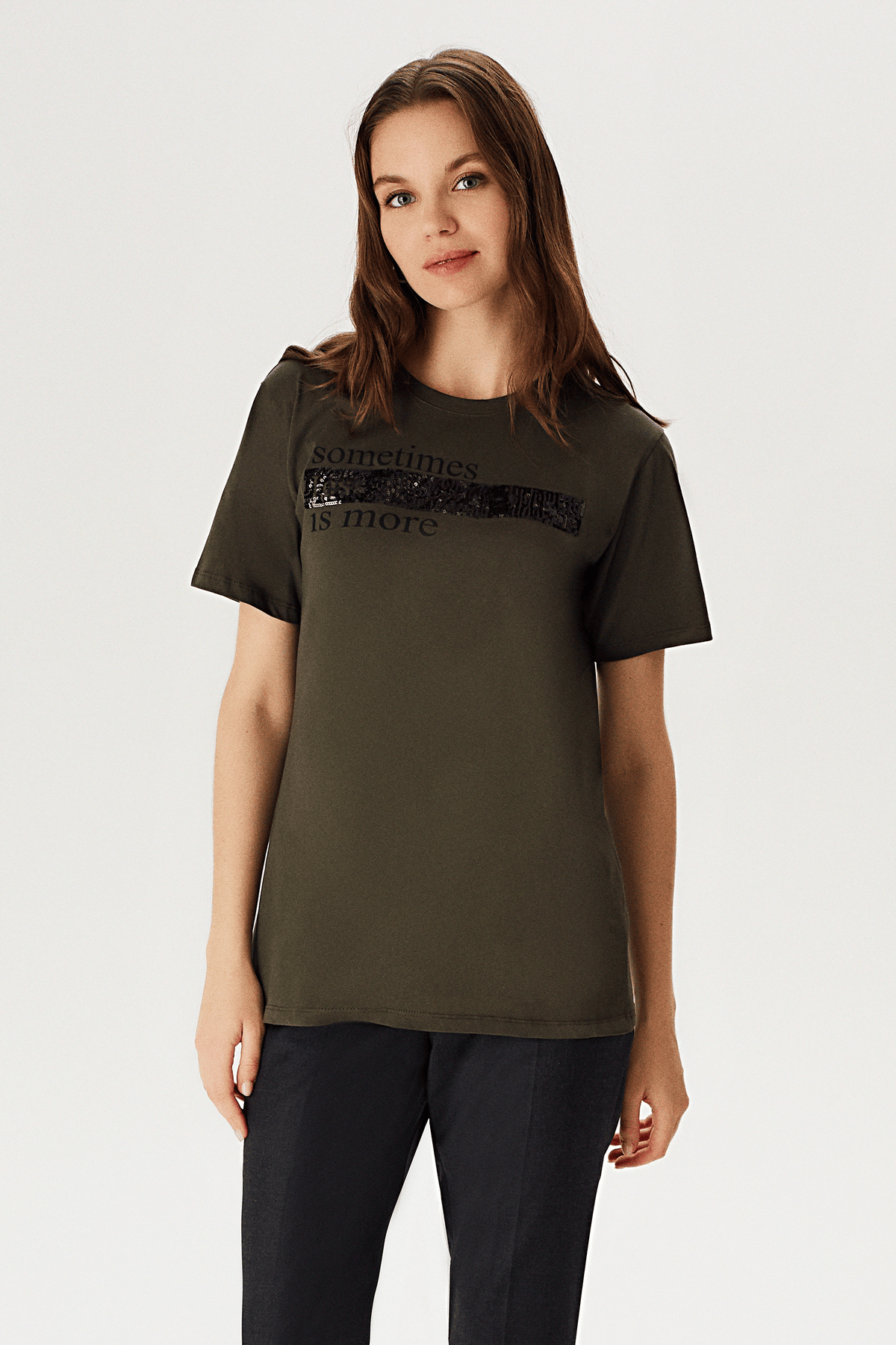 Pul İşlemeli T-shirt
