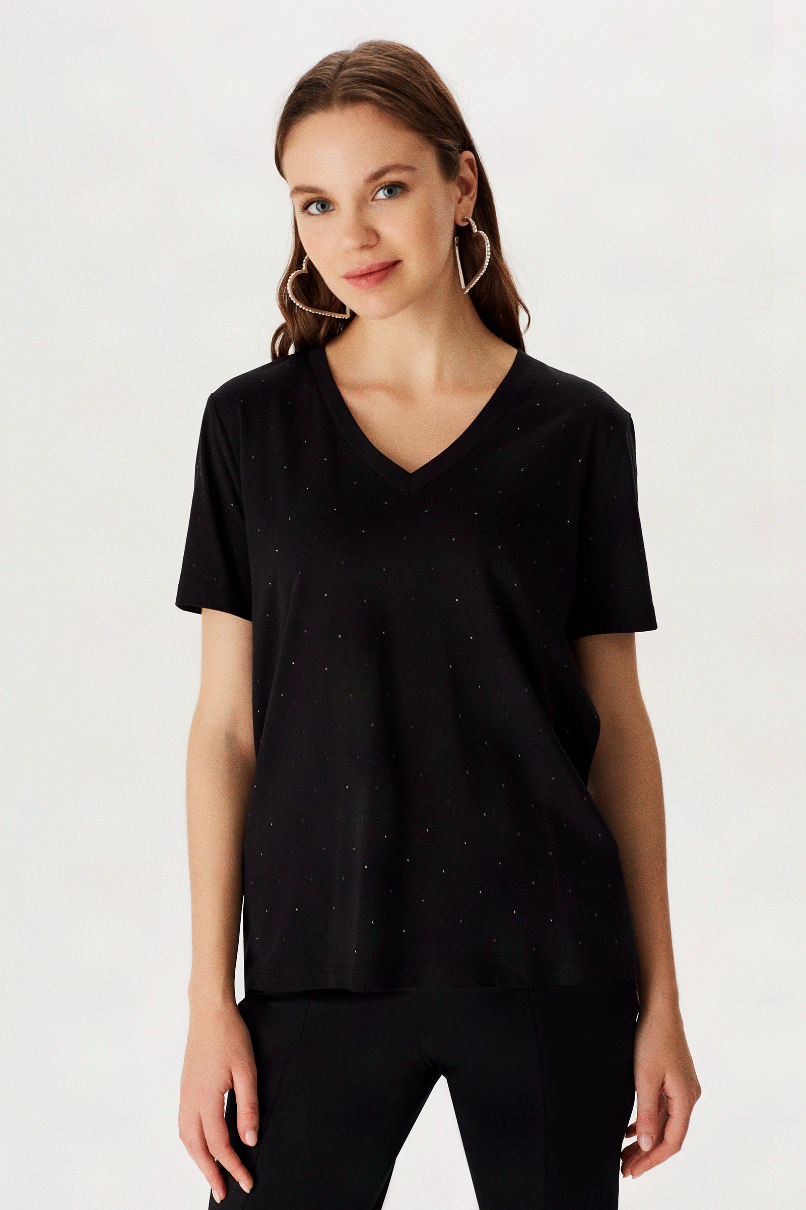 Önü Taşlı V Yakalı T-shirt