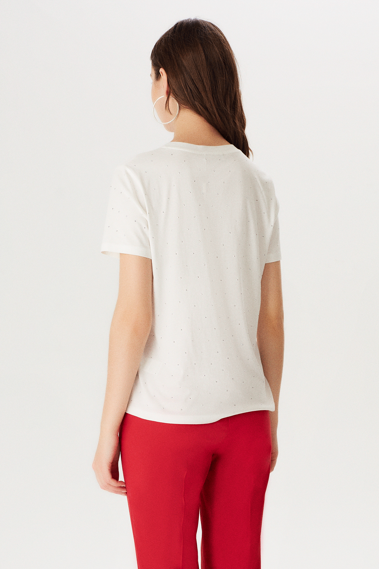 Önü Taşlı V Yakalı T-shirt