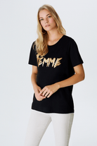 Pul İşlemeli T-shirt