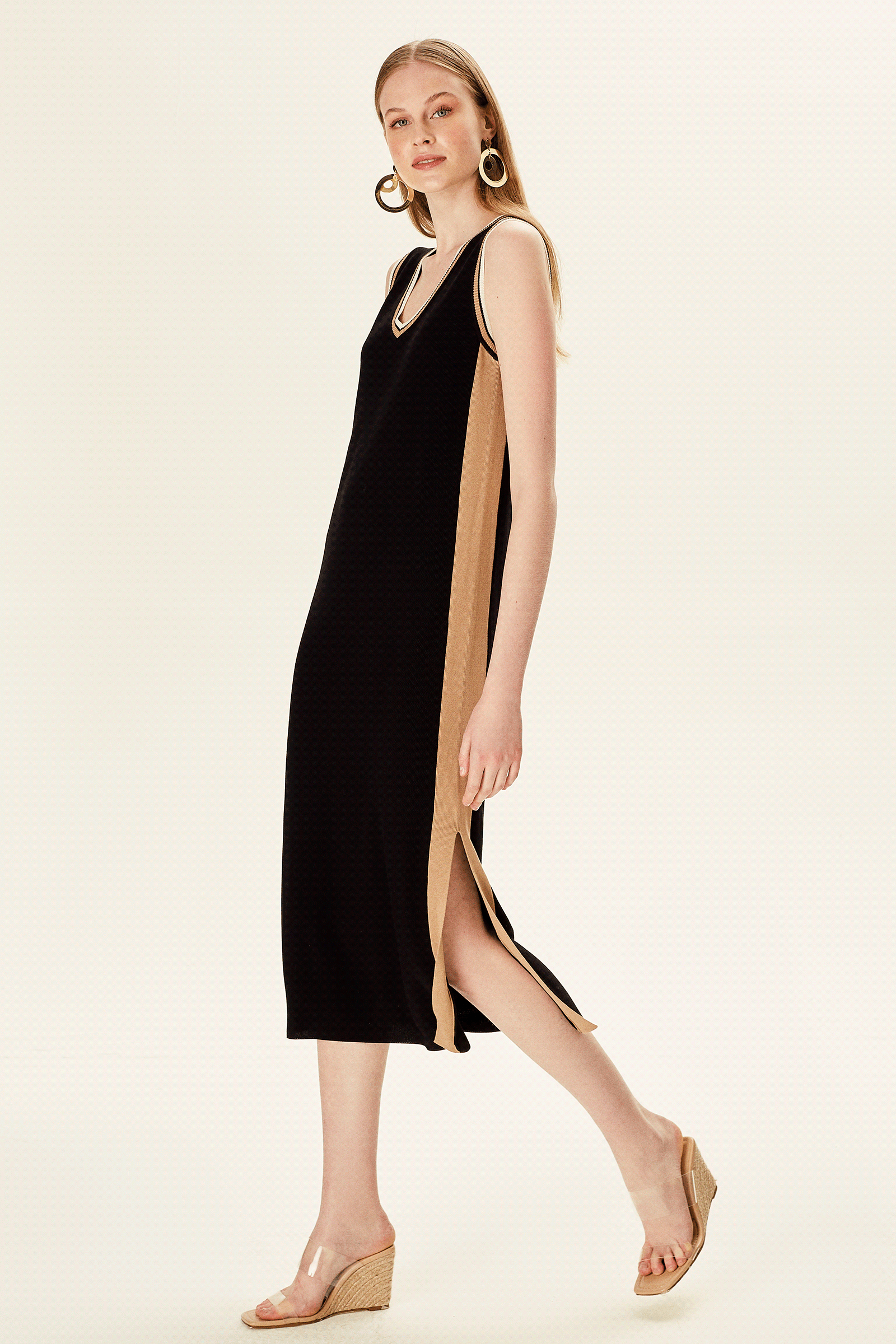 Yırtmaçlı Midi Boy Triko Elbise