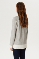 Zincir Detaylı  V Yaka Triko Bluz