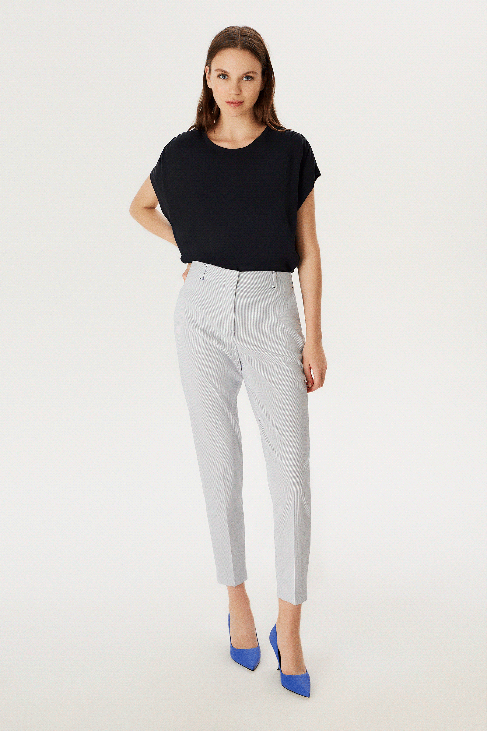 Beli Kemerli Düz Paça Pantolon