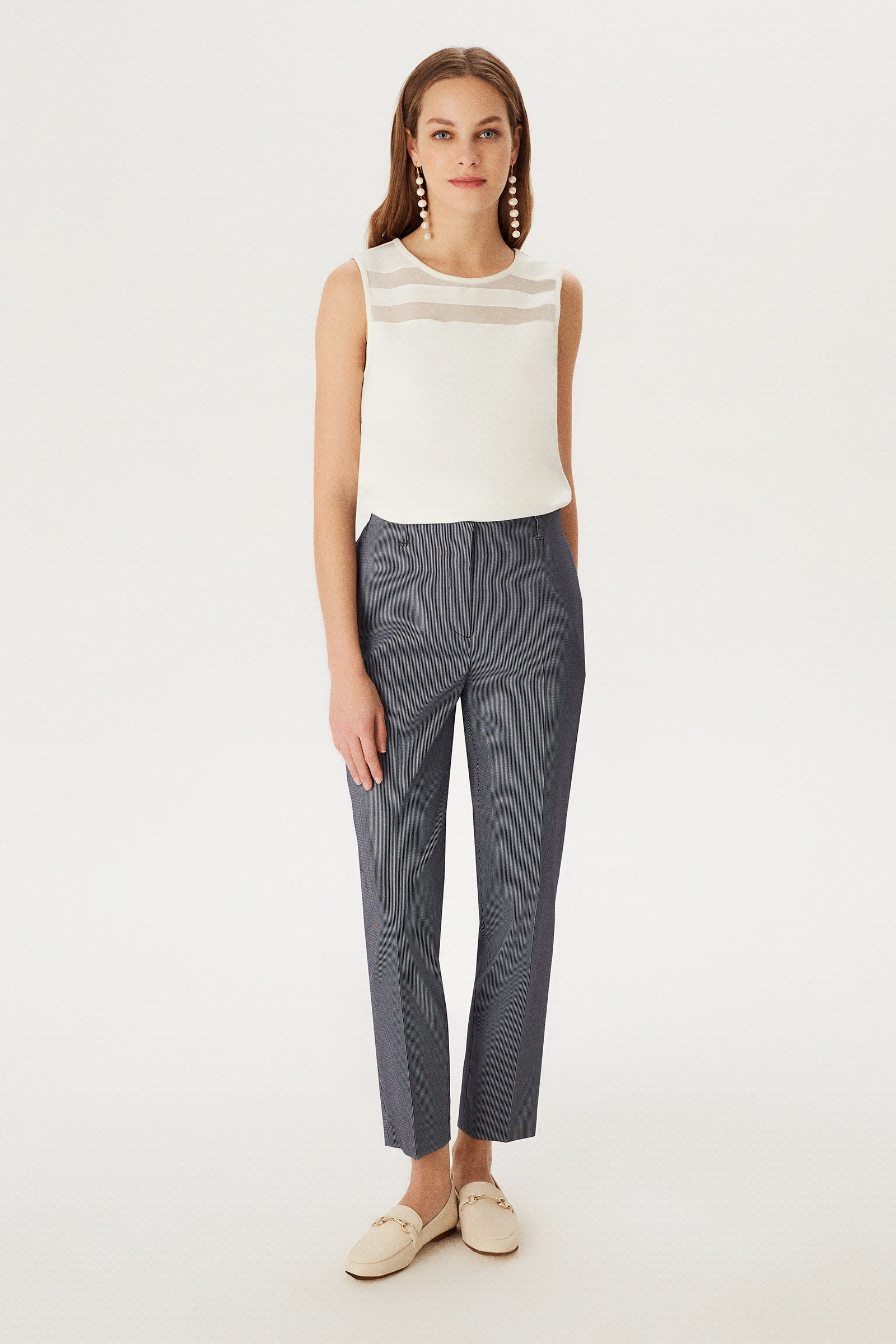 Beli Kemerli Düz Paça Pantolon