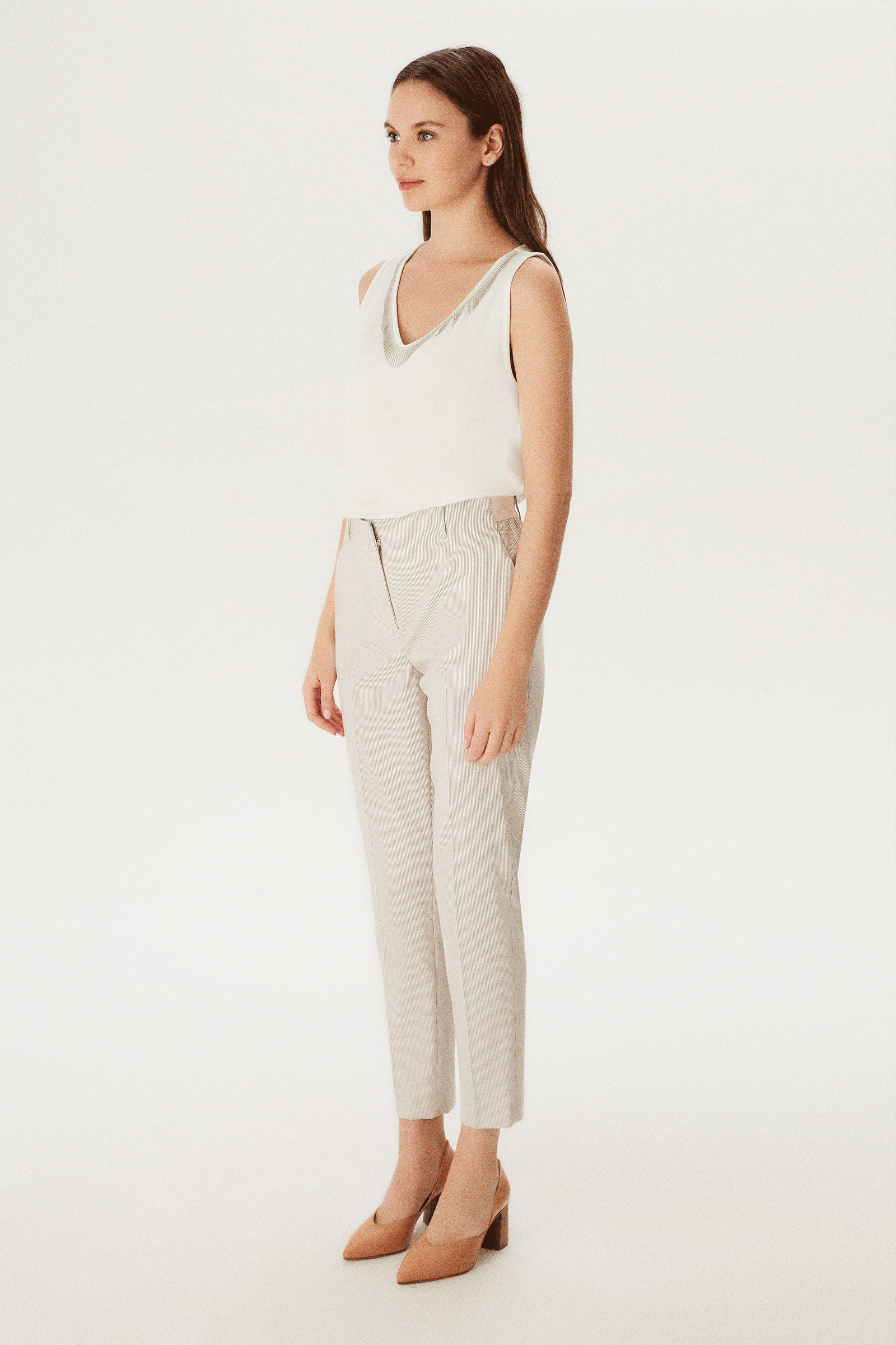 Beli Kemerli Düz Paça Pantolon