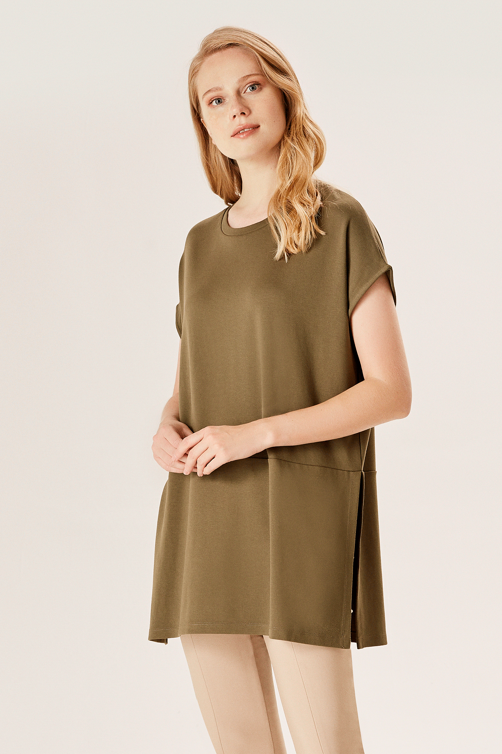 Yırtmaçlı Bol Kesim Örme Bluz